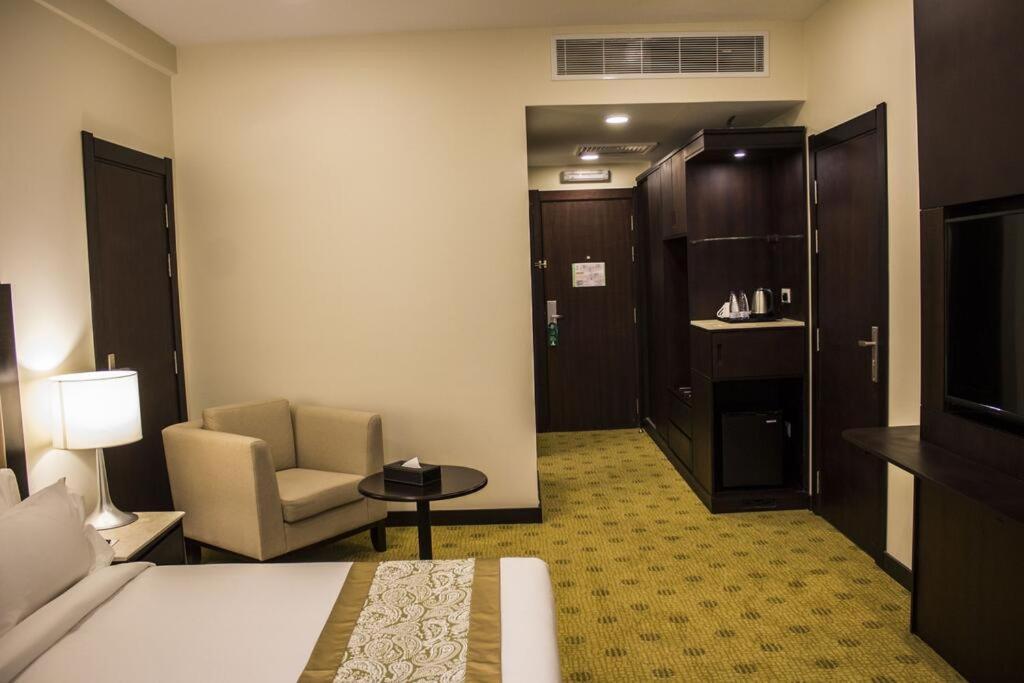 Khabti Grand Hotel Bisha Buitenkant foto