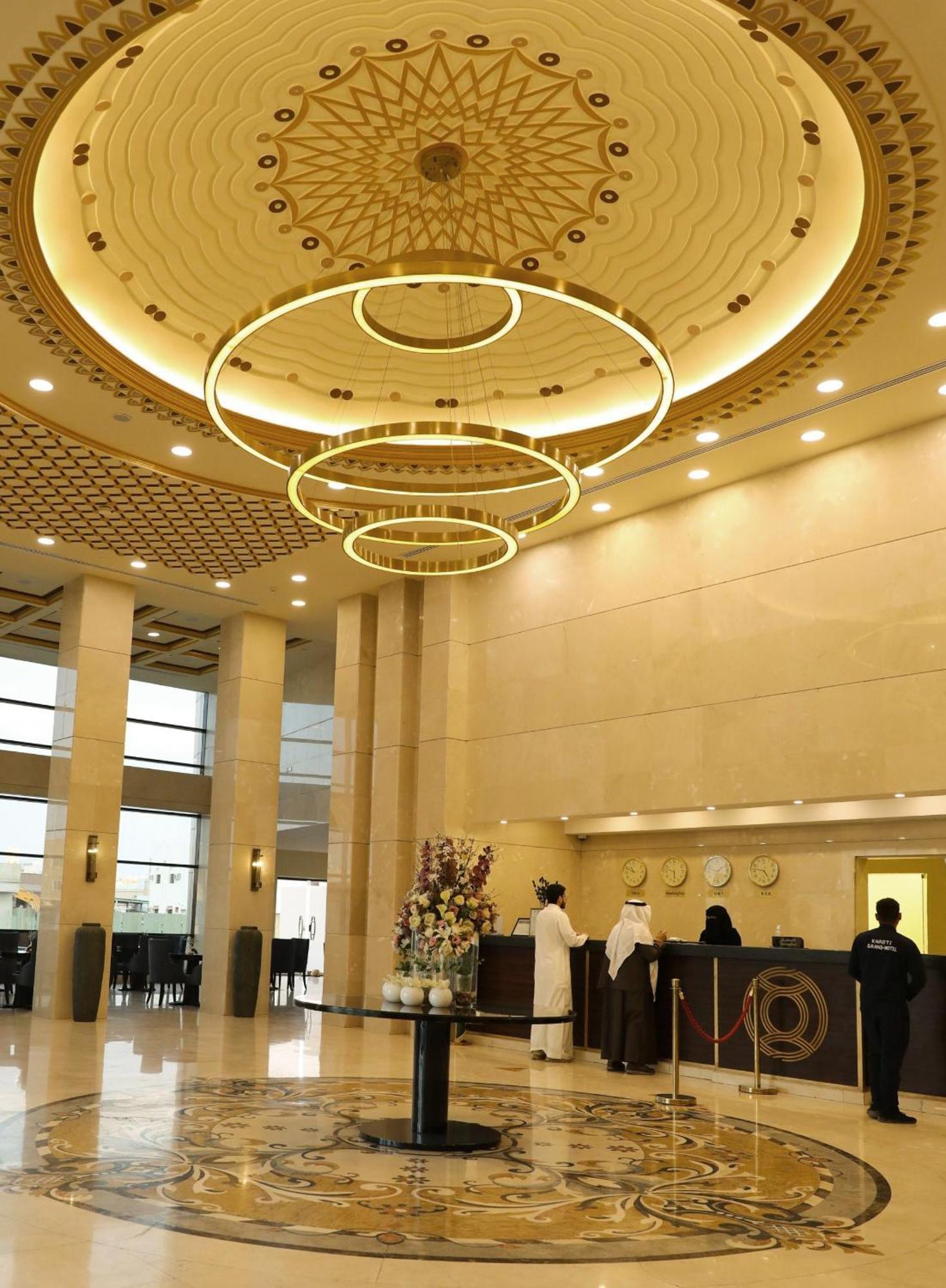 Khabti Grand Hotel Bisha Buitenkant foto